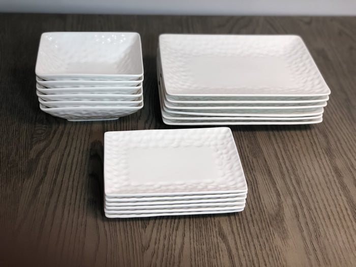 White Six Piece Pebbled Porcelain Service For Six Bowl Set